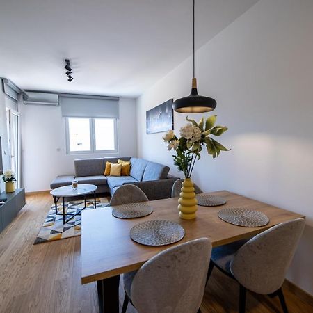 Apart Kraft Podgorica Luaran gambar
