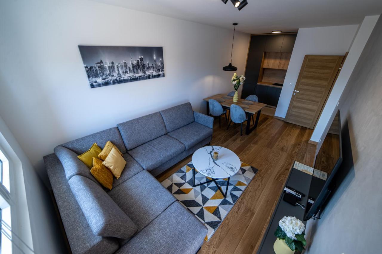 Apart Kraft Podgorica Luaran gambar