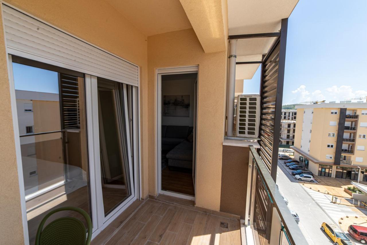 Apart Kraft Podgorica Luaran gambar