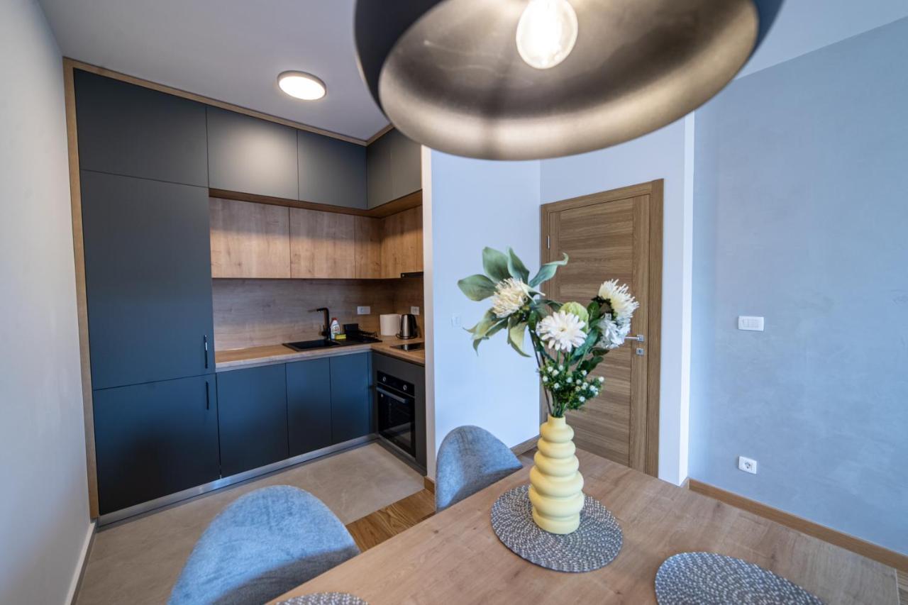 Apart Kraft Podgorica Luaran gambar