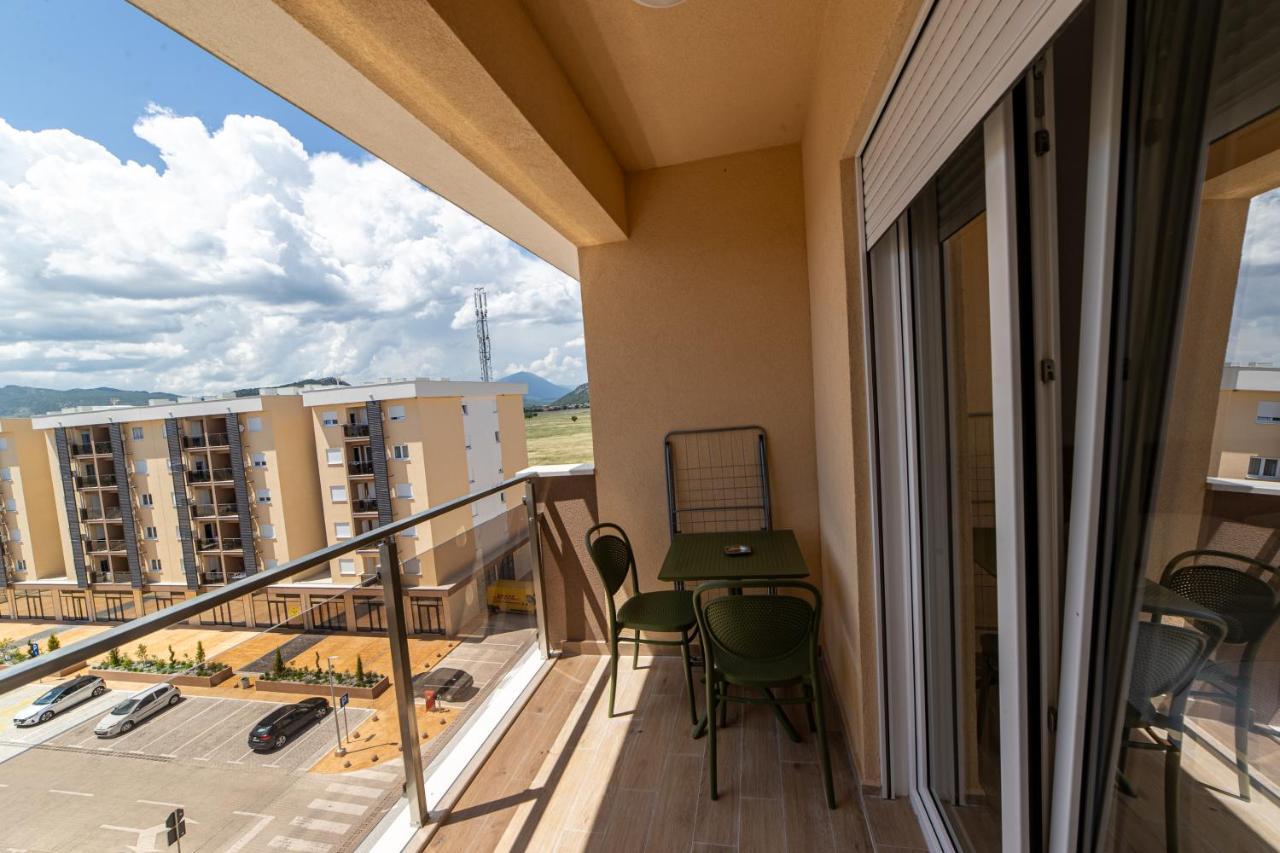 Apart Kraft Podgorica Luaran gambar