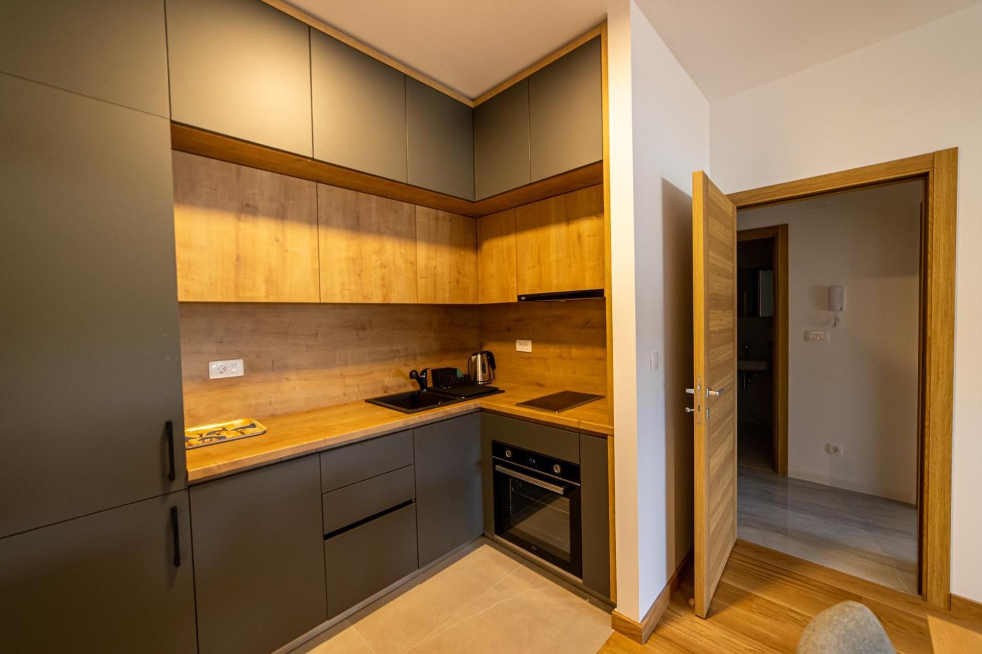 Apart Kraft Podgorica Luaran gambar