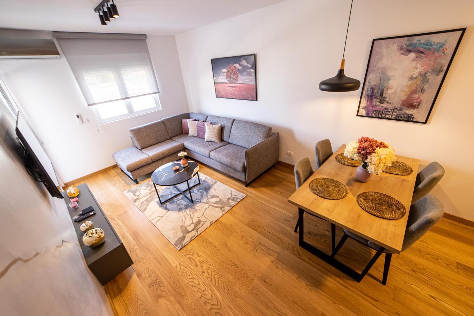 Apart Kraft Podgorica Luaran gambar